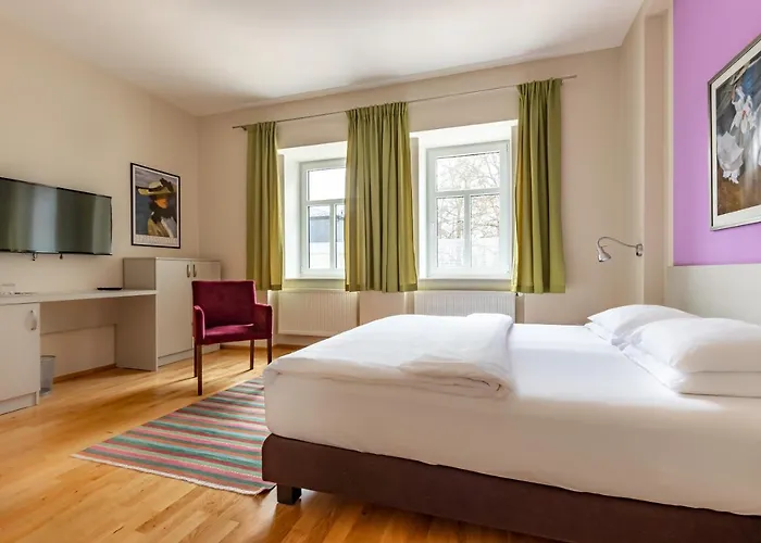 Hotel Boutique Swisshouse 4*