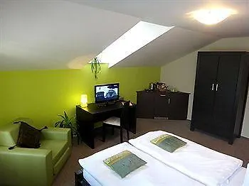 Boutique Swisshouse מלון 4*