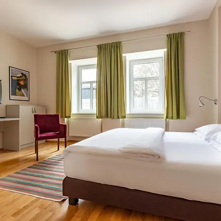 Hotel Boutique Swisshouse 4*